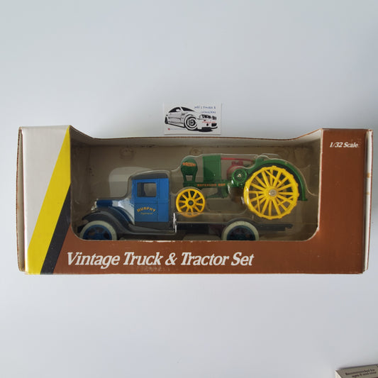 1993 ERTL Vintage Truck & Tractor Set Waterloo Boy Tractor 1:32