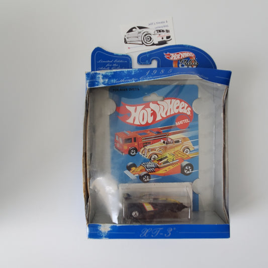1997 Hot Wheels 30th Anniversary XT-3 **Damaged Package