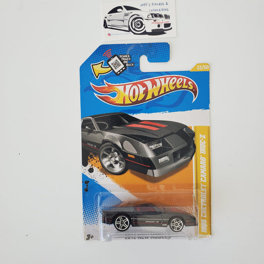 2012 Hot Wheels 1985 Chevrolet Camaro Iroc-Z #22