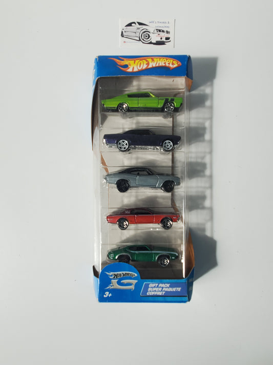 2005 Hot Wheels Muscle Mania 5 Pack - Dodge Charger, Road Runner