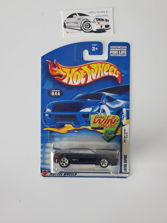 2002 Hot Wheels Lotus Espirit #44