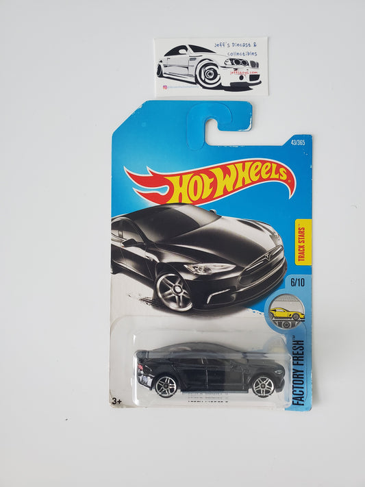 2017 Hot Wheels Tesla Model S #43 International Card