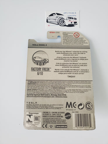 2017 Hot Wheels Tesla Model S #43 International Card