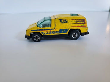 1978 Hot Wheels Inside Story Van Yellow - Hong Kong - B