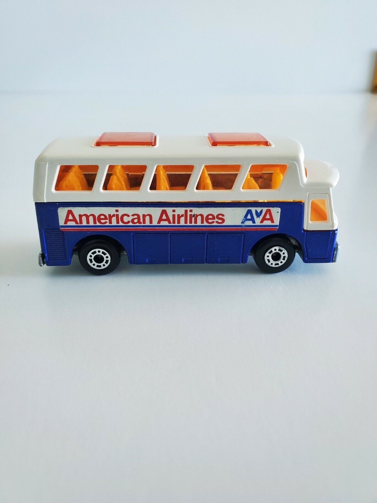 1977 Matchbox Lesney Airport Coach American Airlines #65 - Nice!