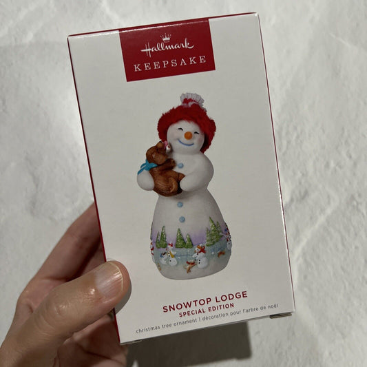 2022 Hallmark Keepsake Ornament Snowtop Lodge Special Edition
