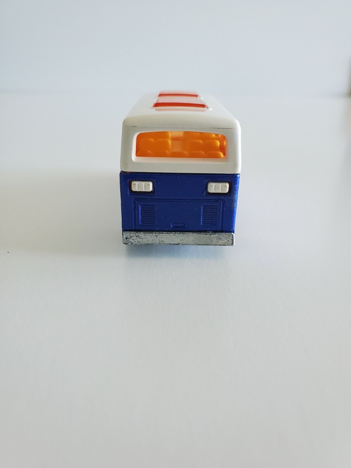 1977 Matchbox Lesney Airport Coach American Airlines #65 - Nice!
