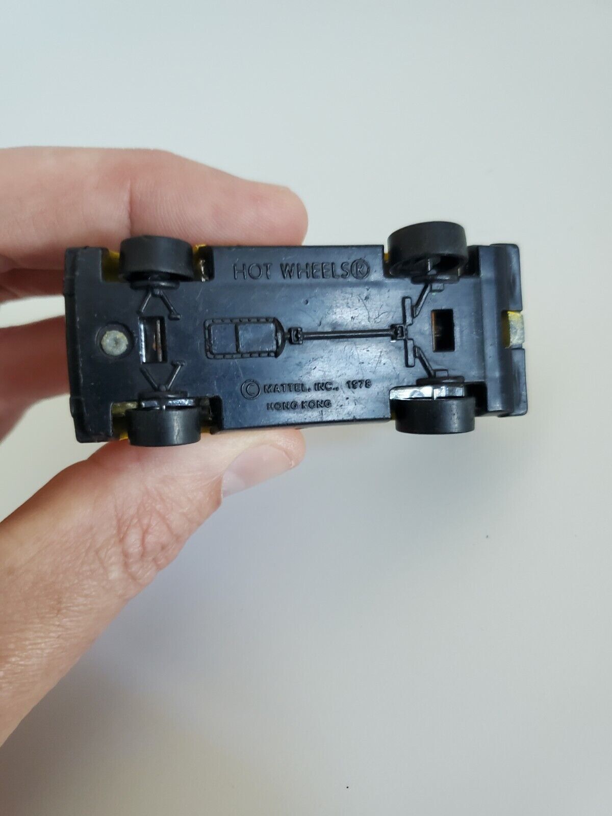 1978 Hot Wheels Inside Story Van Yellow - Hong Kong - B