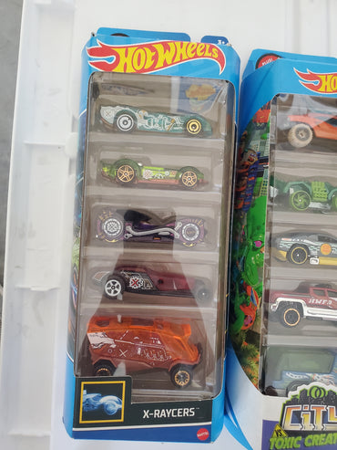 Hot Wheels 5-pack Collection of (3) - HW Unleashed, Toxic Creatures, X-Raycers