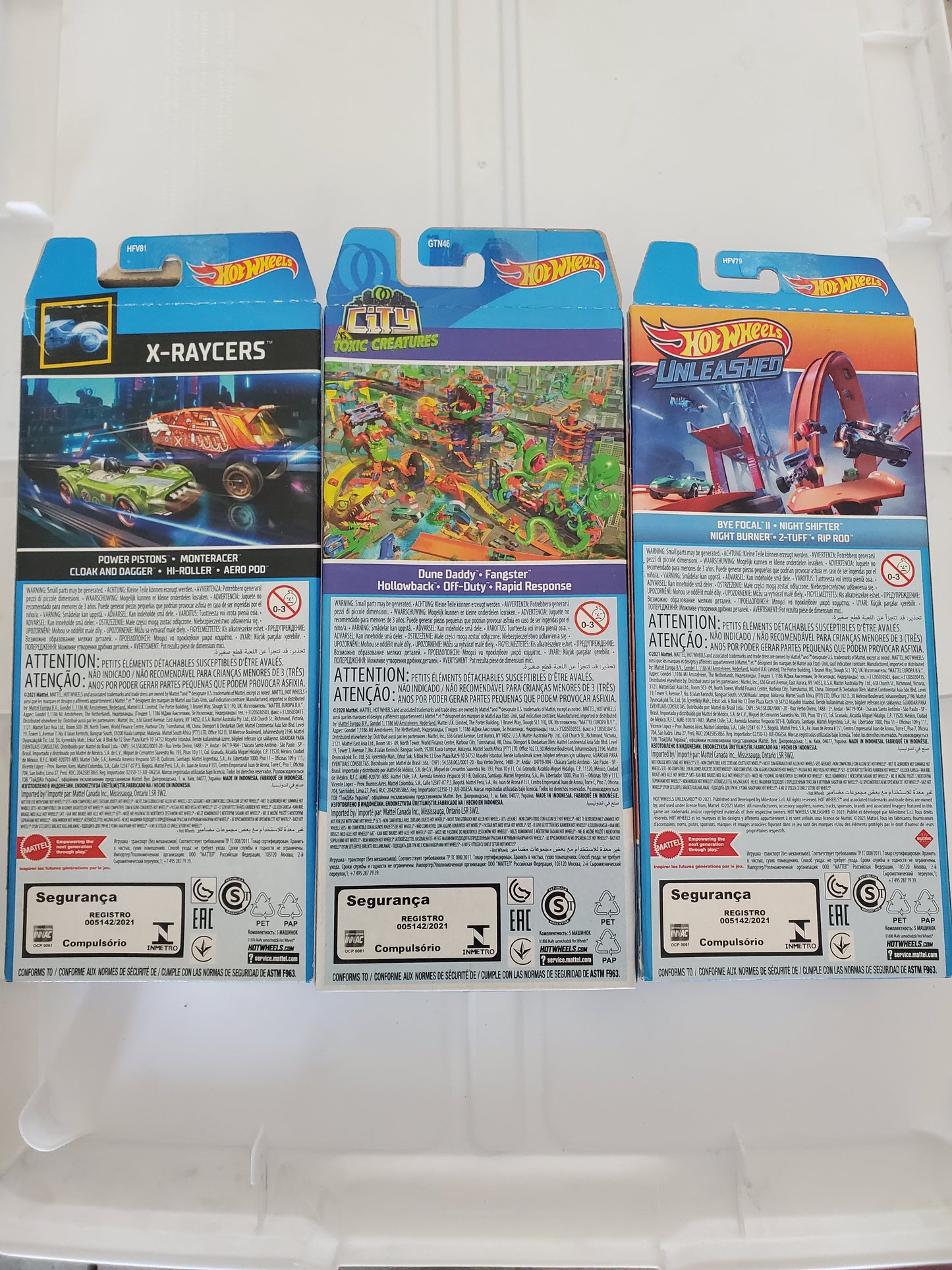 Hot Wheels 5-pack Collection of (3) - HW Unleashed, Toxic Creatures, X-Raycers