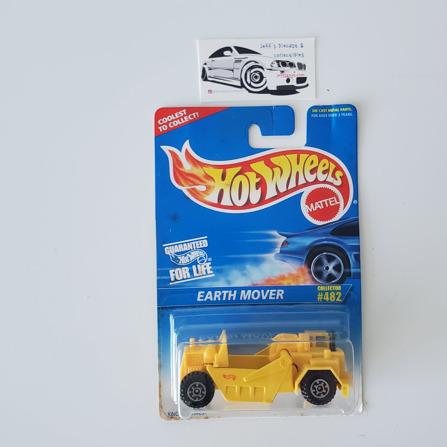 1996 Hot Wheels Earth Mover #482 **Damaged Card