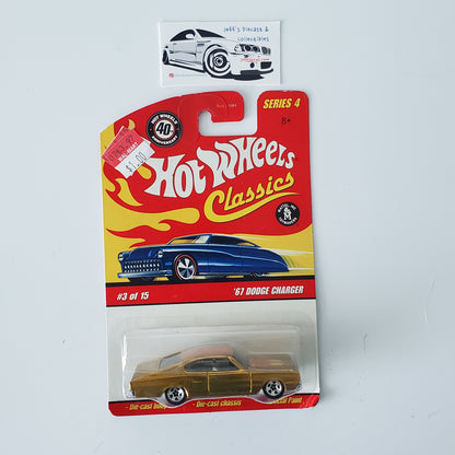 2007 Hot Wheels Classics Series 4 '67 Dodge Charger Gold