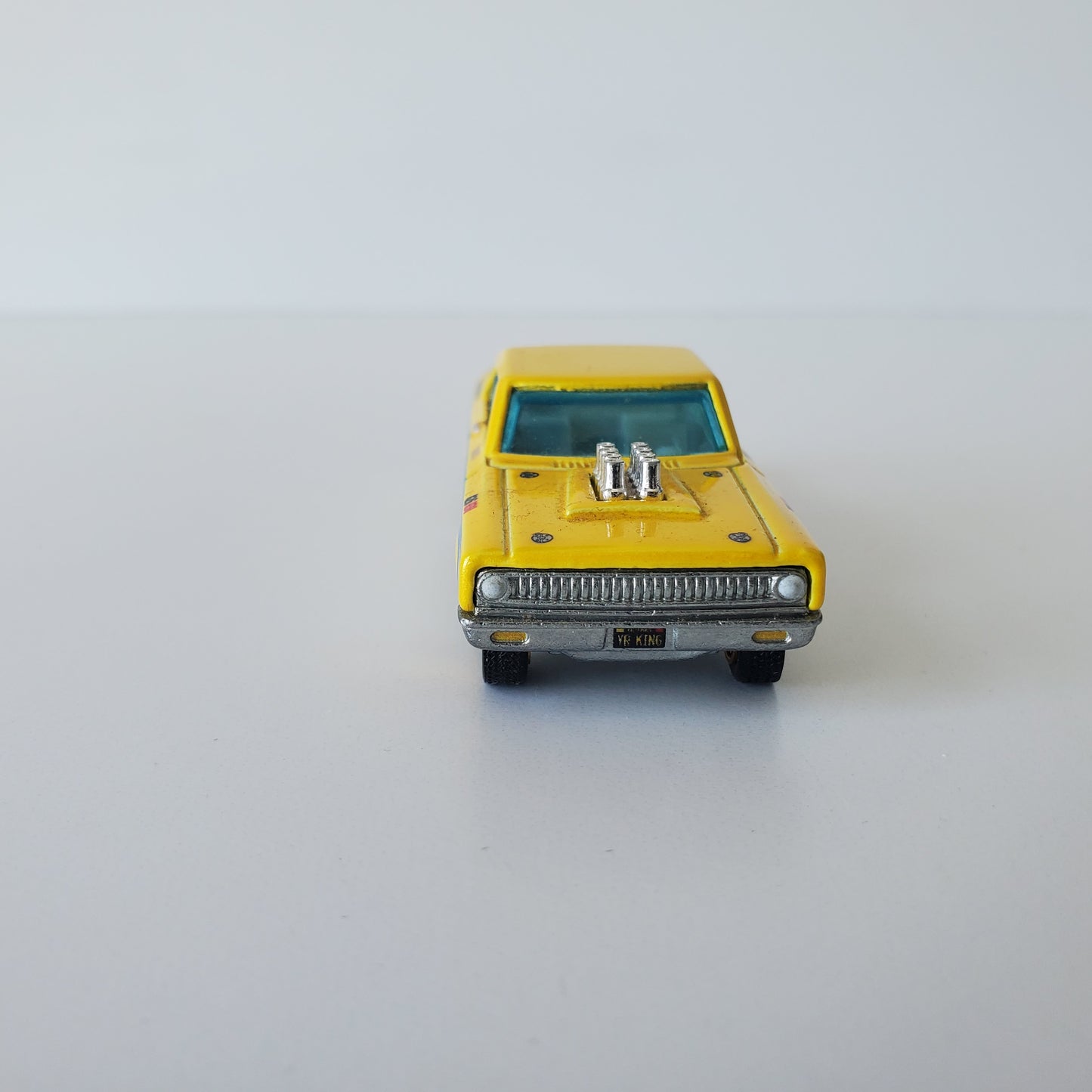 Hot Wheels '65 Dodge Coronet Yellow Premium Real Riders