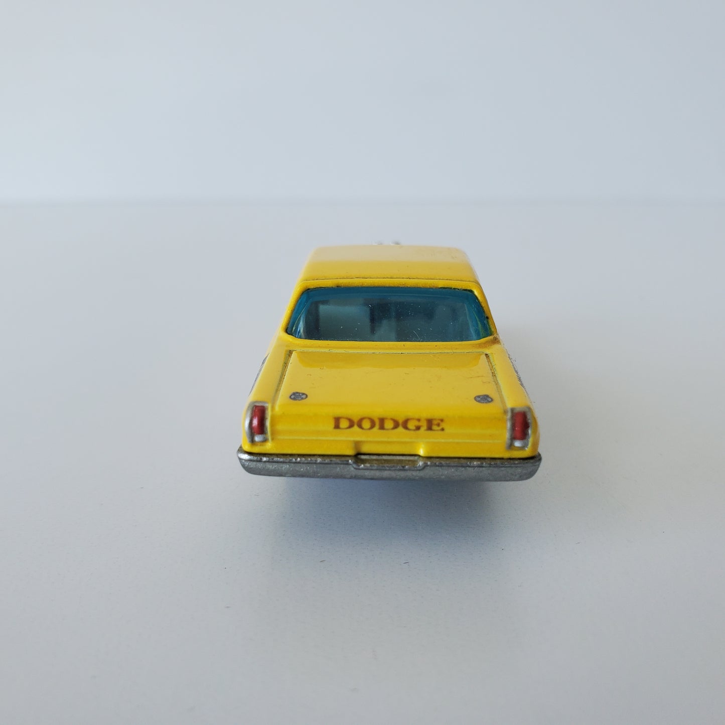 Hot Wheels '65 Dodge Coronet Yellow Premium Real Riders