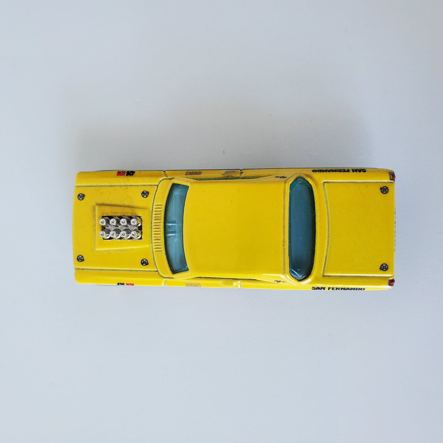 Hot Wheels '65 Dodge Coronet Yellow Premium Real Riders