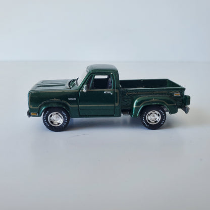 2016 Johnny Lightning 1978 Dodge Warlock Green