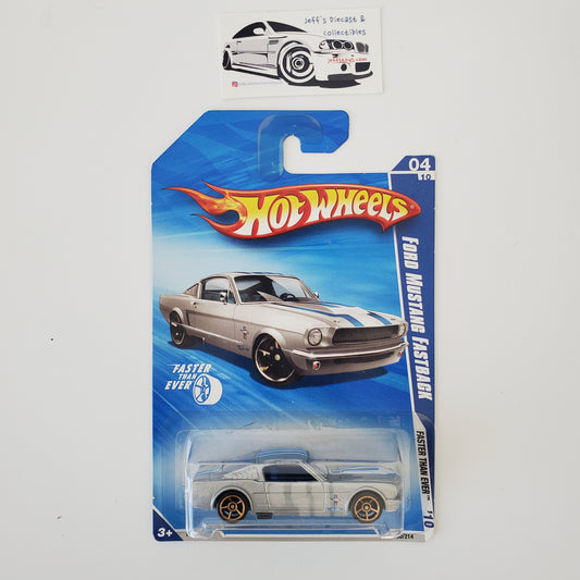 2010 Hot Wheels Ford Mustang Fastback #130 Faster Than Ever