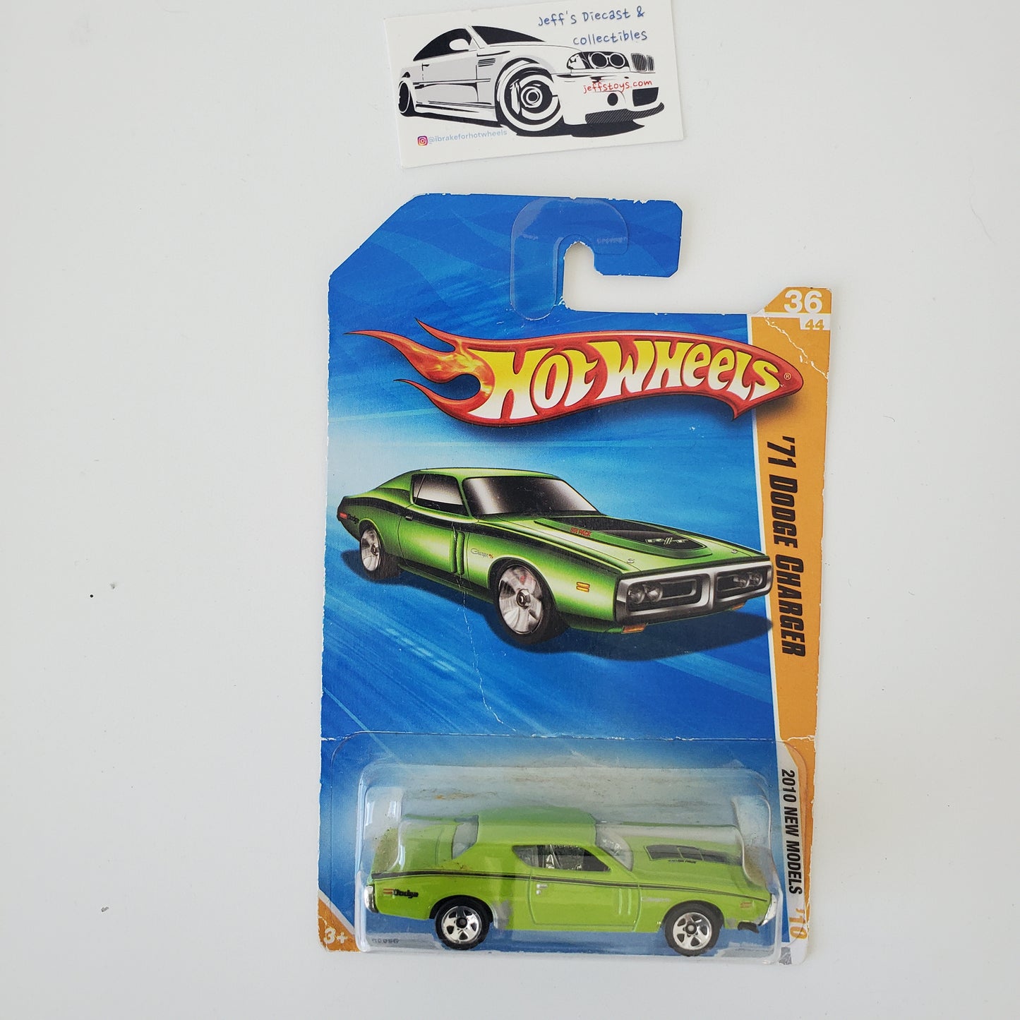 2010 Hot Wheels '71 Dodge Charger #36 Green **Bad Card