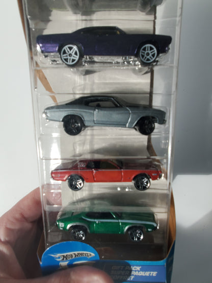 2005 Hot Wheels Muscle Mania 5 Pack - Dodge Charger, Road Runner