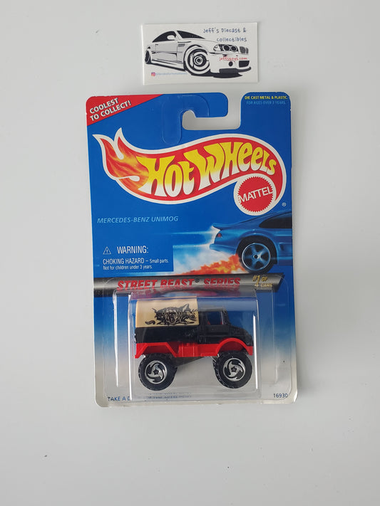 1997 Hot Wheels Mercedes Unimog #557