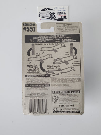 1997 Hot Wheels Mercedes Unimog #557