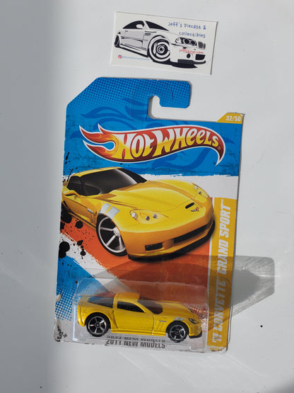 2011 Hot Wheels '11 Corvette Grand Sport #32 Yellow
