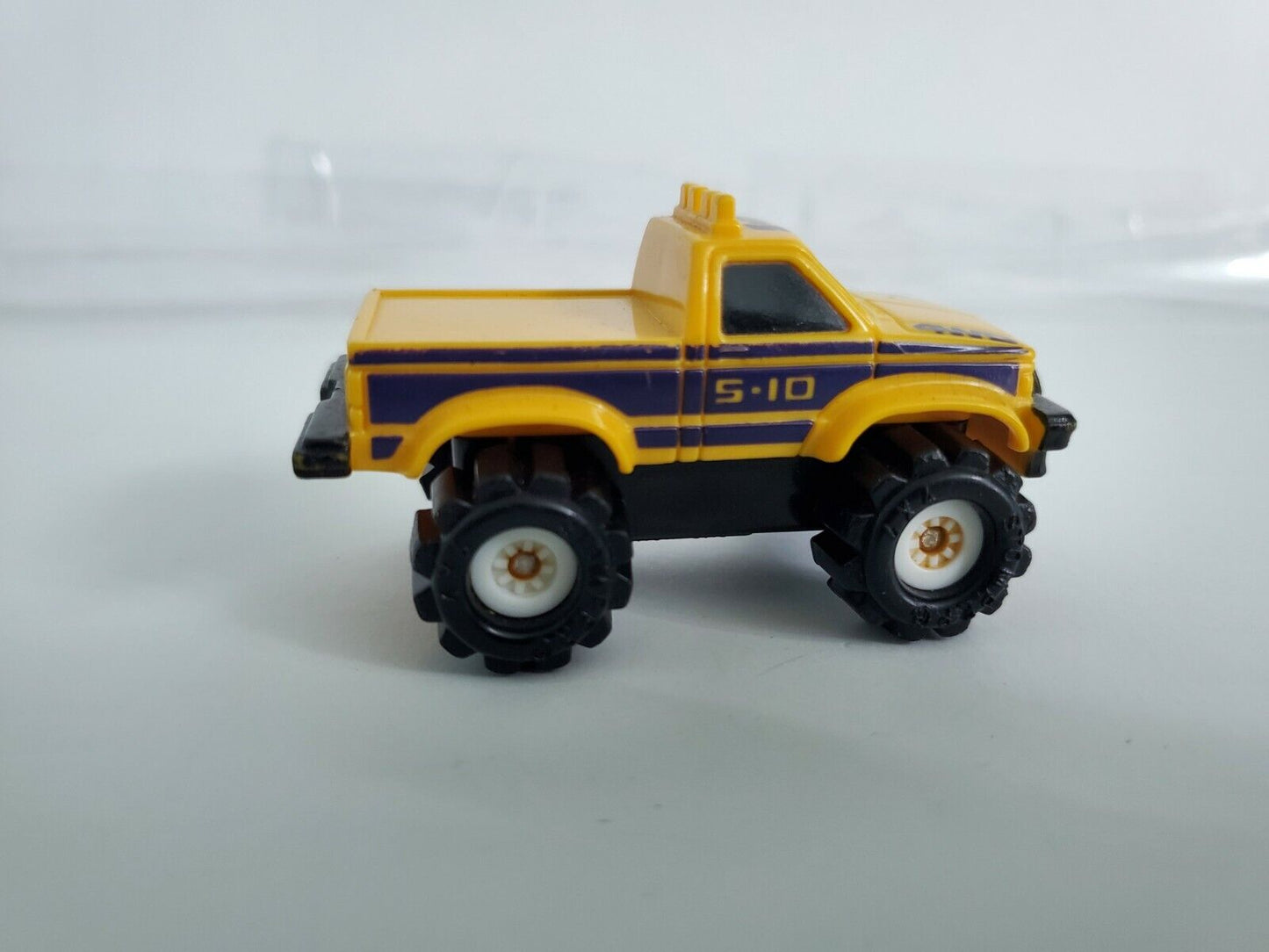 Schaper Stomper 4x4 Toy Truck Chevrolet S-10 Yellow made in Hong Kong 