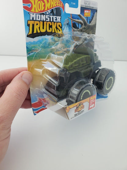 2022 Hot Wheels 4x4 Monster Trucks Triceratops 1/64 + Car