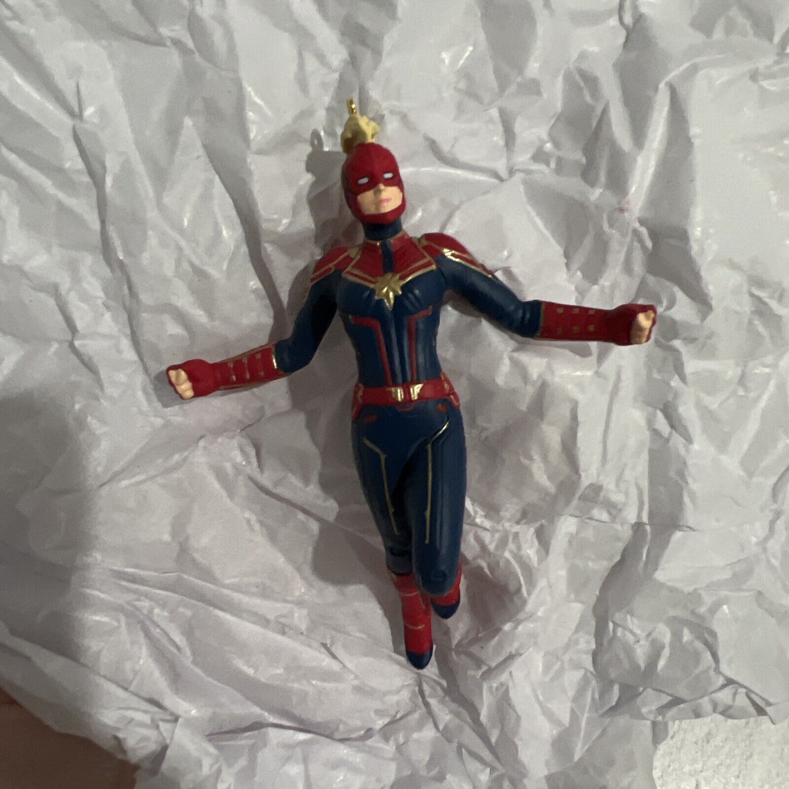 2019 Hallmark Keepsake Christmas Ornament CAPTAIN MARVEL : RED Version