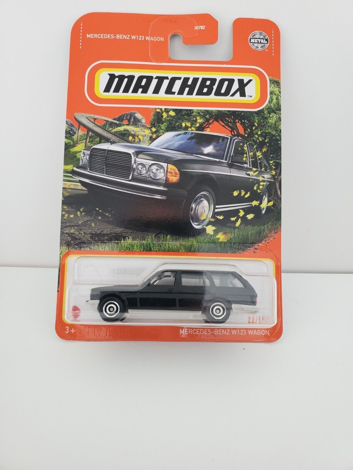 2022 Matchbox Mercedes-Benz W123 Wagon