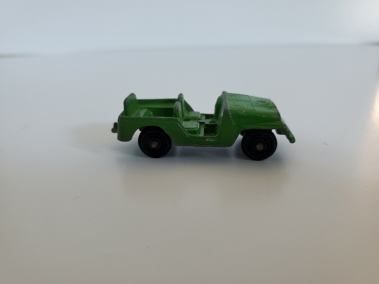 TootsieToy Army Jeep Diecast Light Green Star 