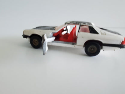 Corgi Jaguar XJS 1:32 Scale - Great Britain