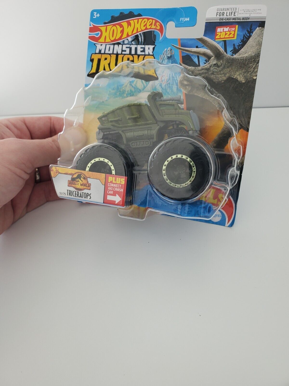 2022 Hot Wheels 4x4 Monster Trucks Triceratops 1/64 + Car