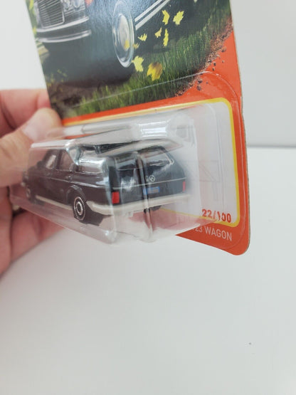 2022 Matchbox Mercedes-Benz W123 Wagon