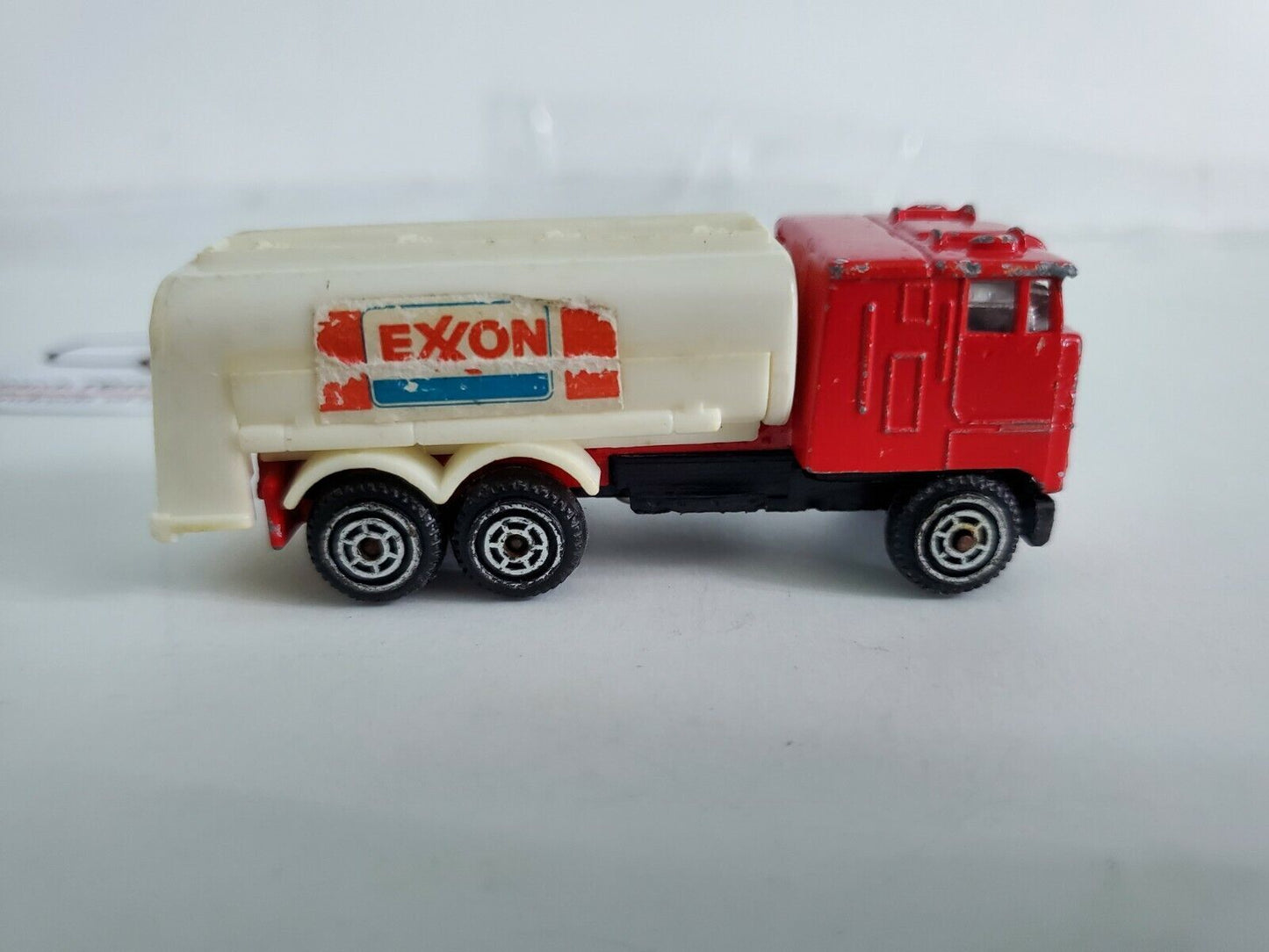 Yatming? Exxon Tanker Freightliner Sleeper Straight Truck Delivery - Hong Kong