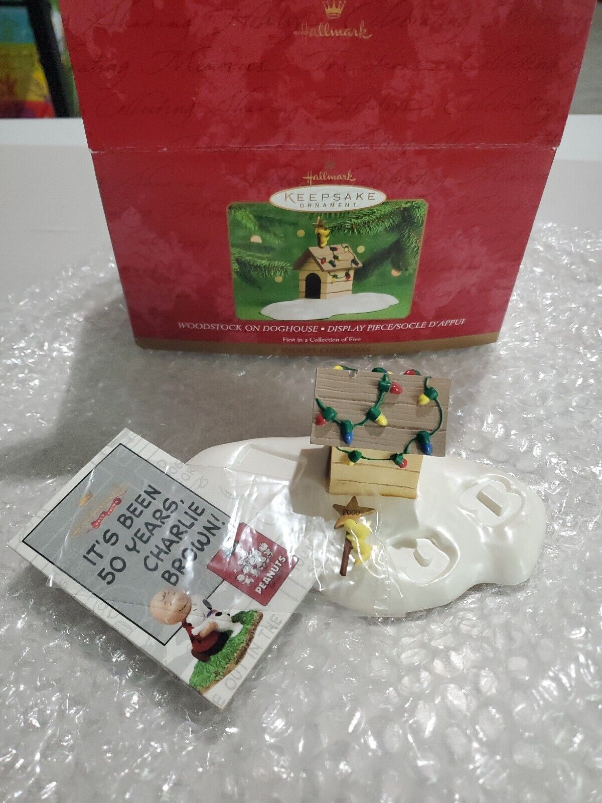 2000 Hallmark Keepsake Ornament Woodstock On Doghouse Snoopy Christmas - New