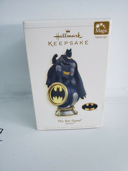 Brand NEW!!! 2006 Hallmark QXI6153 "The Bat-Signal" Batman Keepsake Ornament