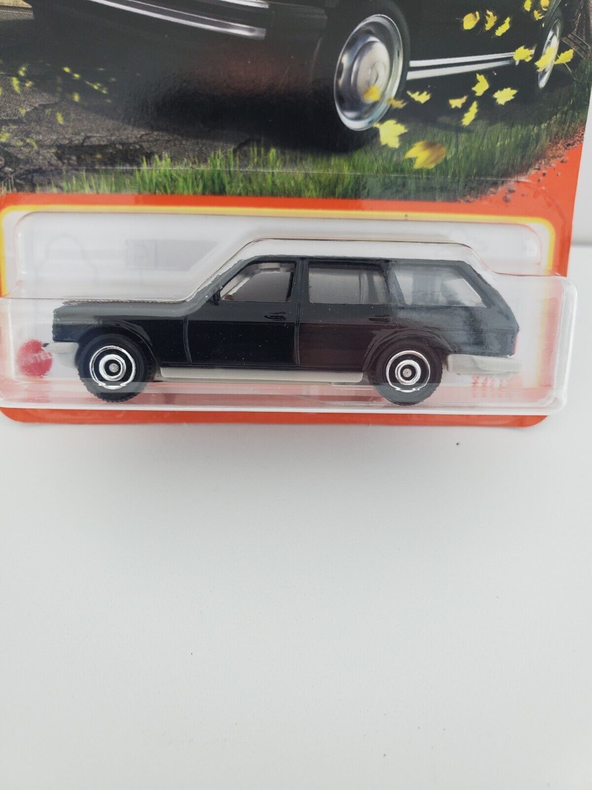 2022 Matchbox Mercedes-Benz W123 Wagon