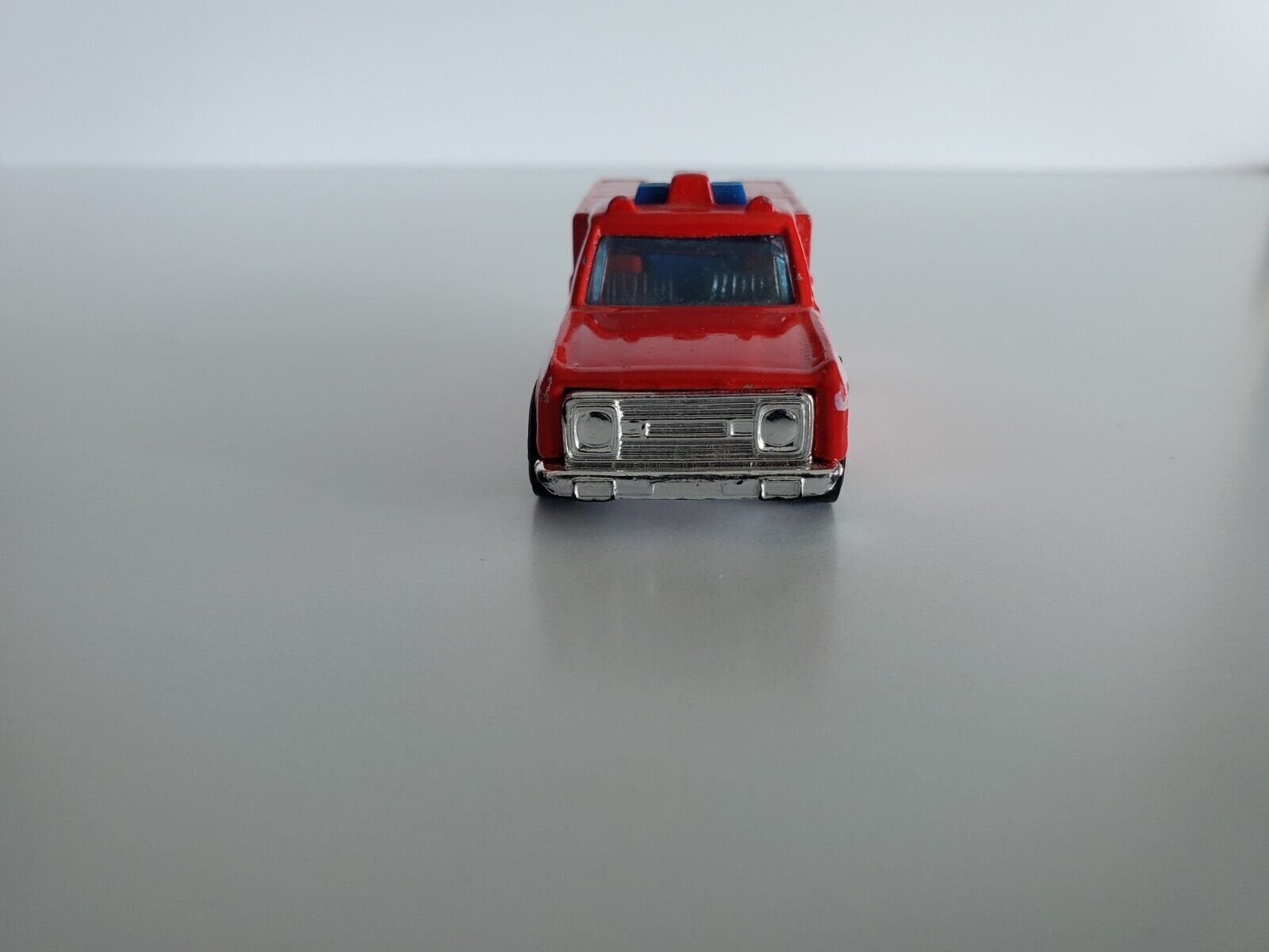 Hot Wheels 1974 Emergency Fire Dept Truck  - 5 DOT - Malaysia